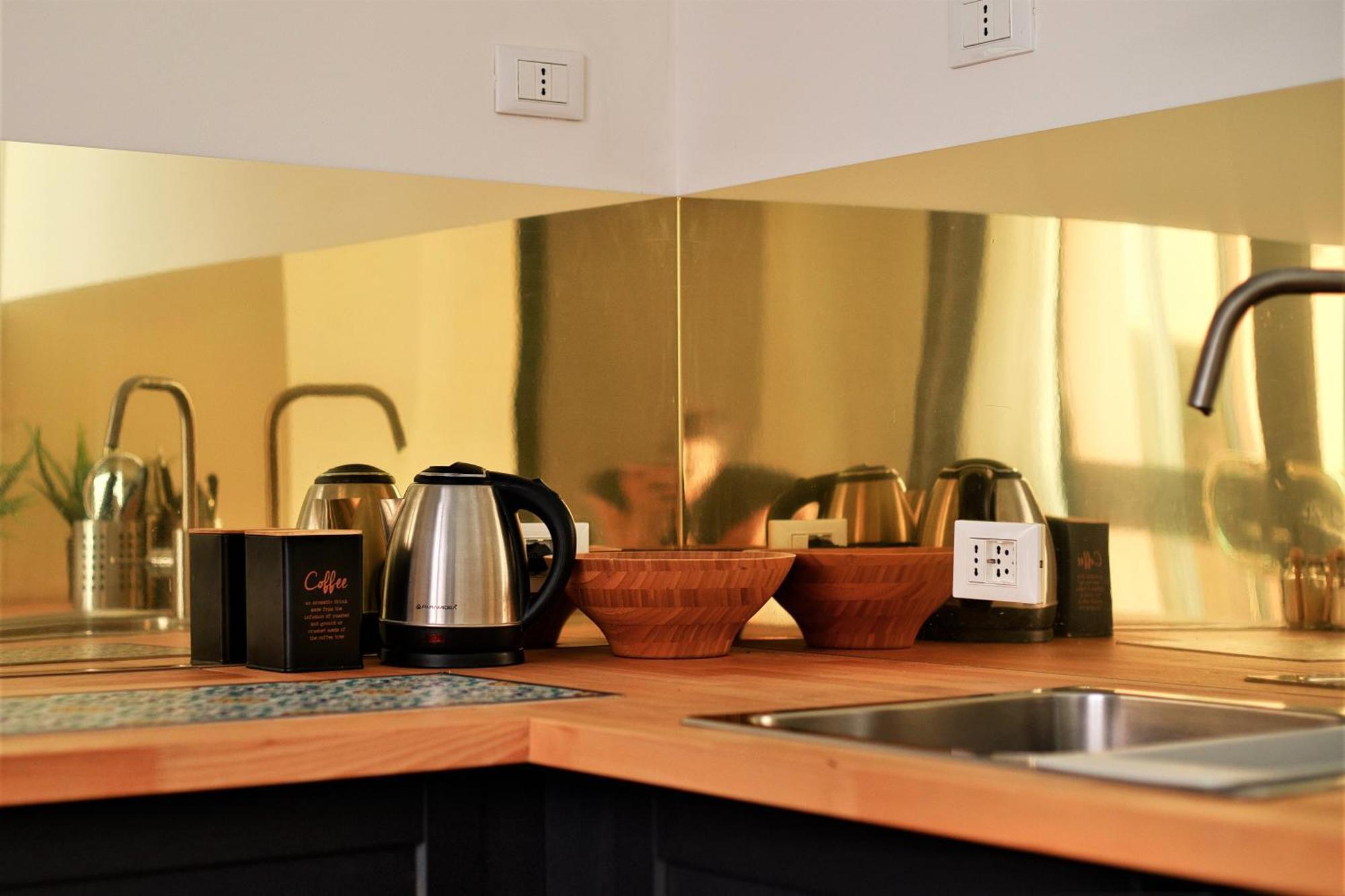 Charming Apartment In Tortona Navigli District Milaan Buitenkant foto