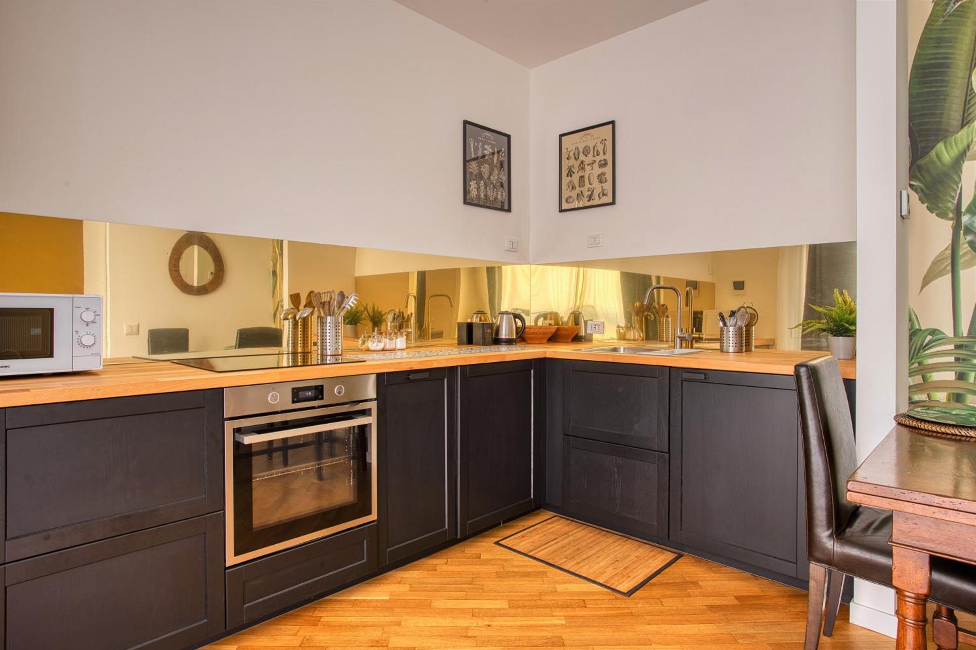 Charming Apartment In Tortona Navigli District Milaan Buitenkant foto